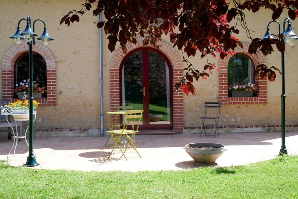 Le Clos Bener Yvre-l'Eveque Exterior photo